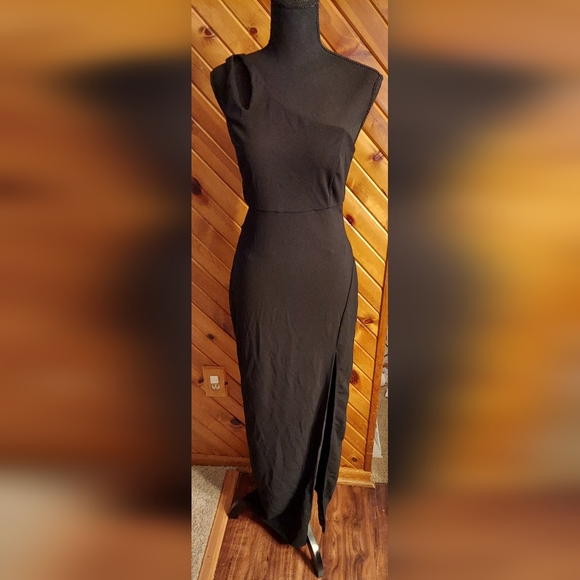 Lulus Dresses & Skirts - Lulus Black One Shoulder Dress With Cutout (Medium)